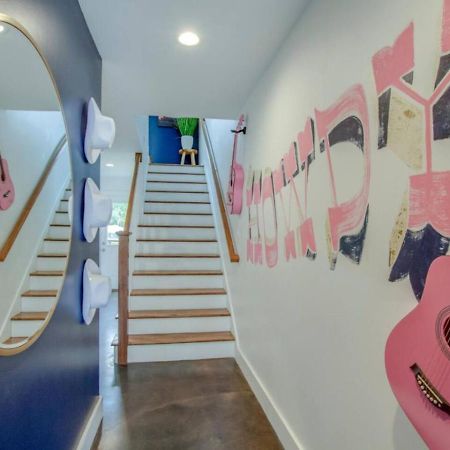 Howdy House New And Trendy With Rooftop Deck NashvilleNashville  Kültér fotó