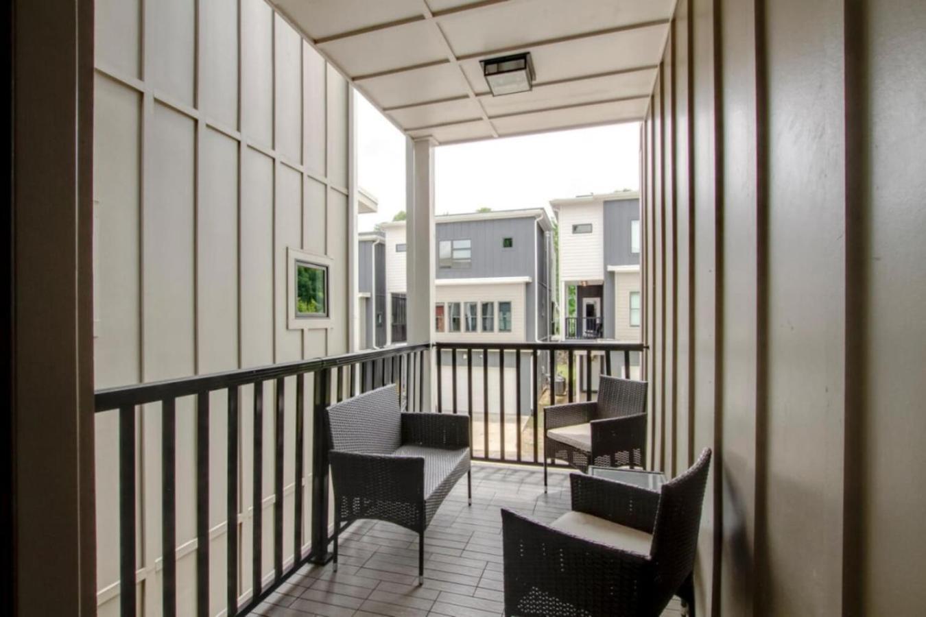 Howdy House New And Trendy With Rooftop Deck NashvilleNashville  Kültér fotó