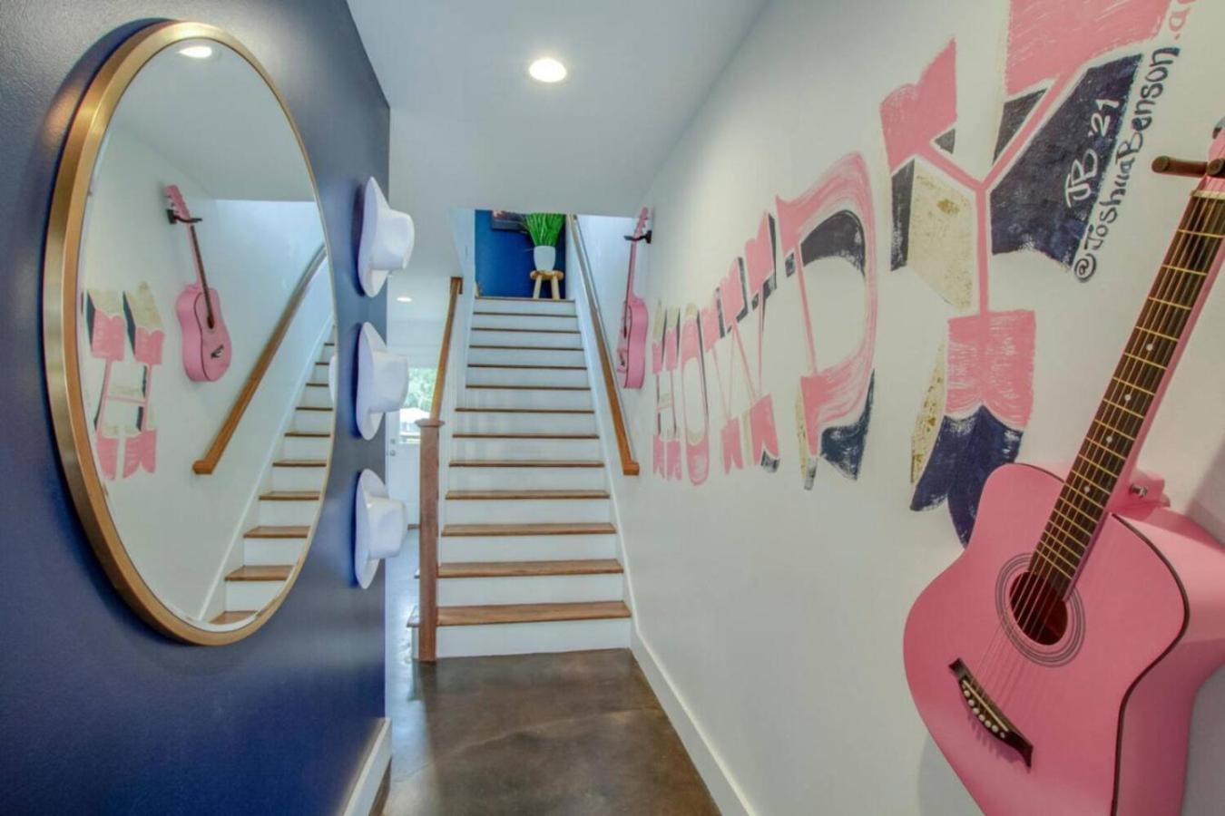 Howdy House New And Trendy With Rooftop Deck NashvilleNashville  Kültér fotó