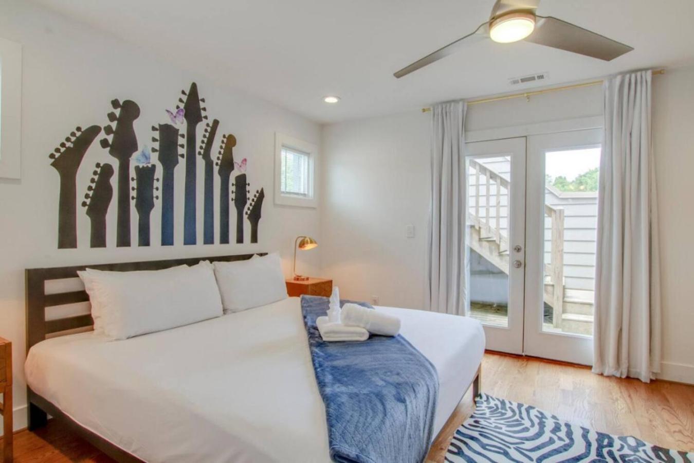 Howdy House New And Trendy With Rooftop Deck NashvilleNashville  Kültér fotó